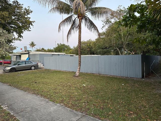 100 Virginia Rd, West Park, FL 33023