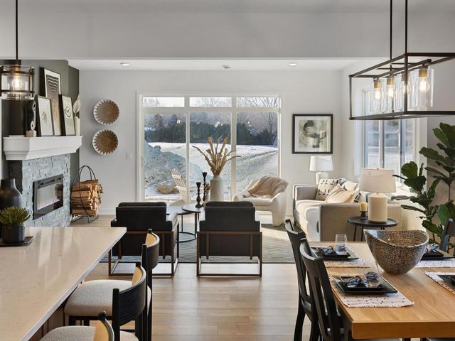 13761 Hollybrook Circle, Apple Valley, MN 55124