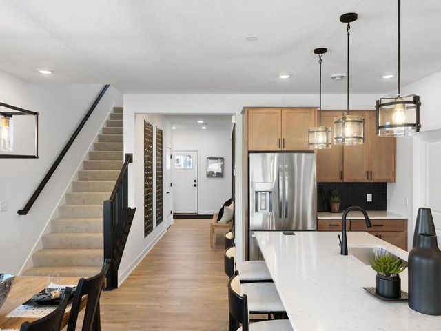 13761 Hollybrook Circle, Apple Valley, MN 55124