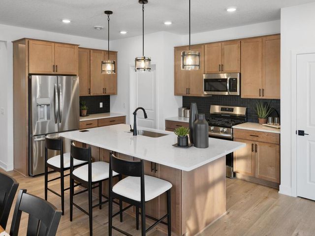 13761 Hollybrook Circle, Apple Valley, MN 55124