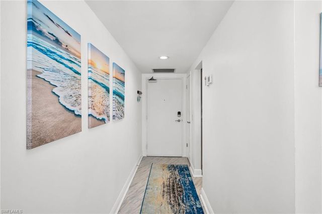 180 Seaview CT 1009, Marco Island, FL 34145