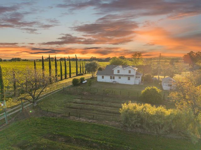 20865 Shenandoah School Rd, Plymouth, CA 95669