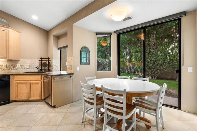 110 Favara Circle, Palm Desert, CA 92211