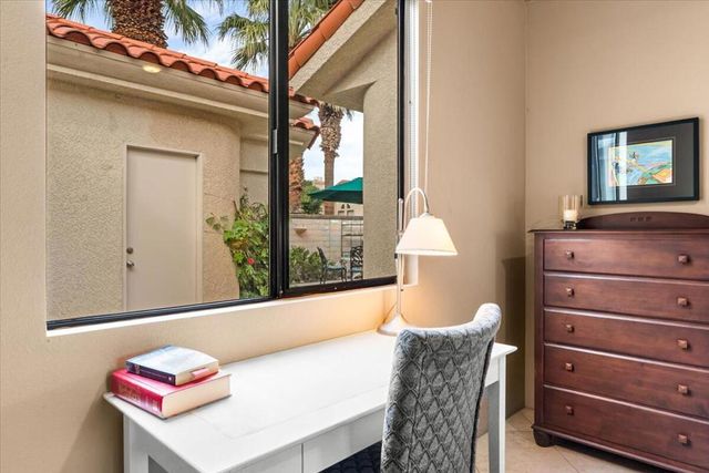 110 Favara Circle, Palm Desert, CA 92211