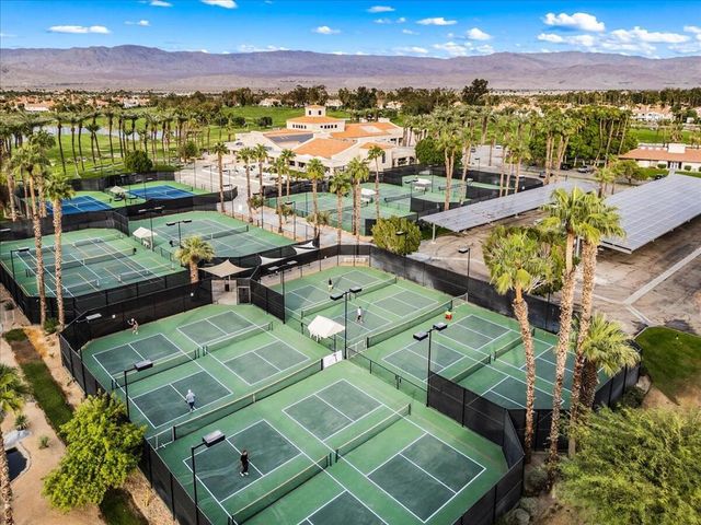 110 Favara Circle, Palm Desert, CA 92211