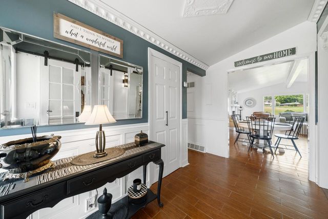 262 Castle TERRACE, Fontana, WI 53125