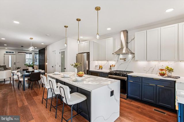 218 15TH ST NE, Washington, DC 20002