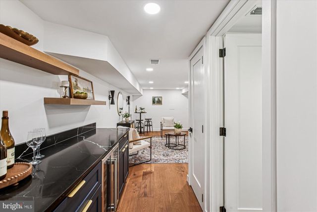 218 15TH ST NE, Washington, DC 20002