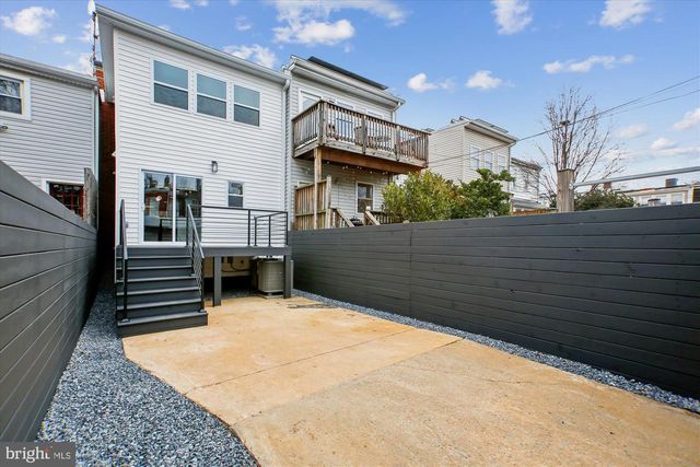 218 15TH ST NE, Washington, DC 20002