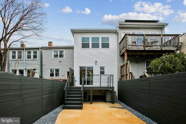 218 15TH ST NE, Washington, DC 20002