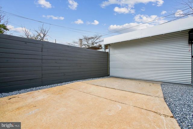 218 15TH ST NE, Washington, DC 20002