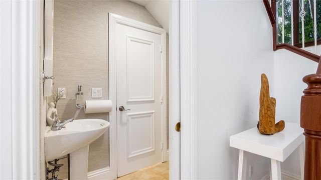 4700 NE 29th Ave, Fort Lauderdale, FL 33308