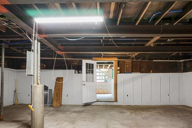 1007 Holcombe Road, Hanahan, SC 29410