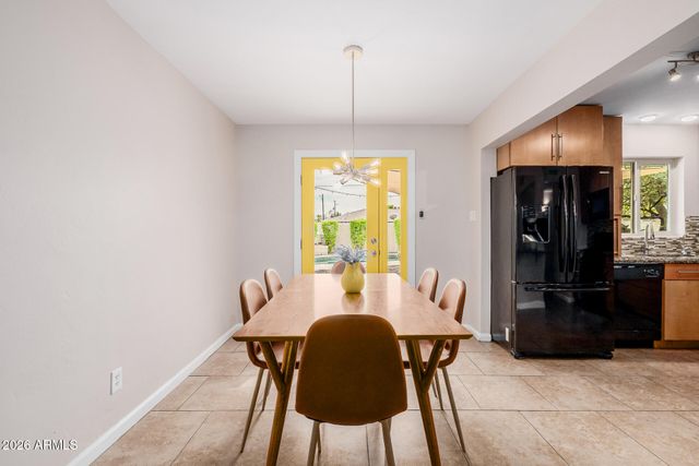 2145 W INDIANOLA Avenue, Phoenix, AZ 85015