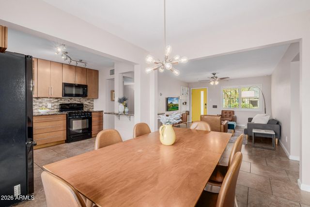 2145 W INDIANOLA Avenue, Phoenix, AZ 85015