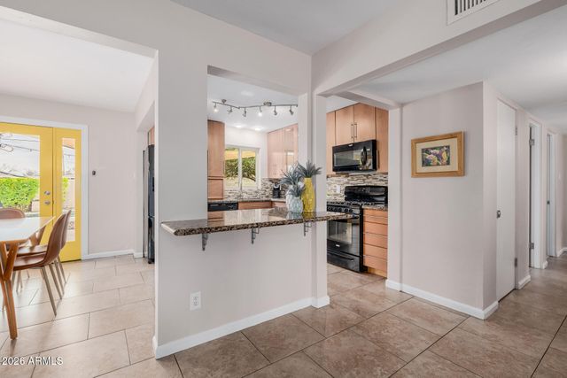 2145 W INDIANOLA Avenue, Phoenix, AZ 85015