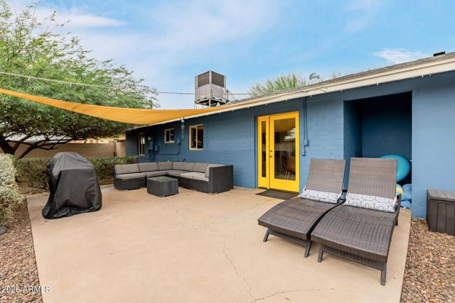 2145 W INDIANOLA Avenue, Phoenix, AZ 85015