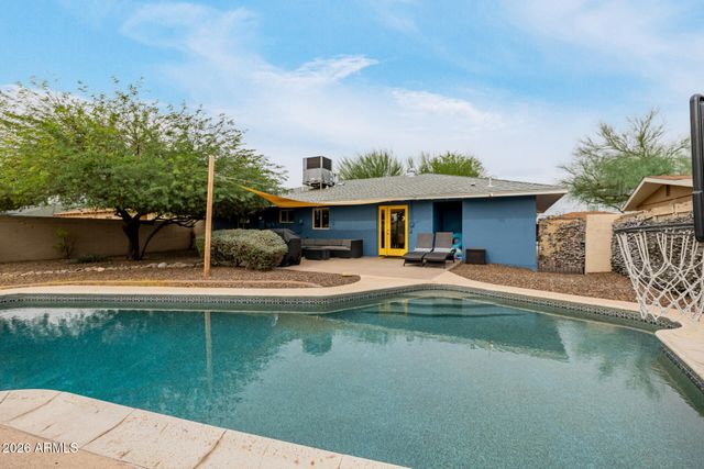 2145 W INDIANOLA Avenue, Phoenix, AZ 85015