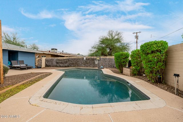 2145 W INDIANOLA Avenue, Phoenix, AZ 85015