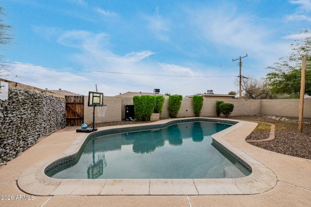 2145 W INDIANOLA Avenue, Phoenix, AZ 85015