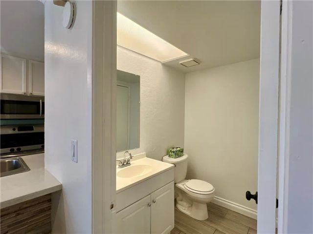 542 W Dunton 29, Orange, CA 92865