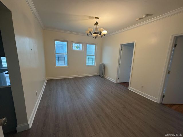 9347 202nd Street, Hollis, NY 11423