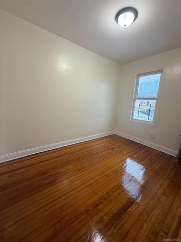 9347 202nd Street, Hollis, NY 11423