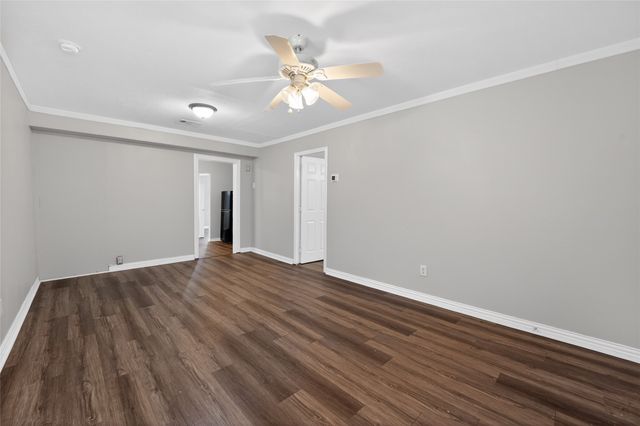 8914 Cardella Avenue, Dallas, TX 75217