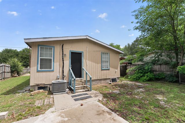 8914 Cardella Avenue, Dallas, TX 75217