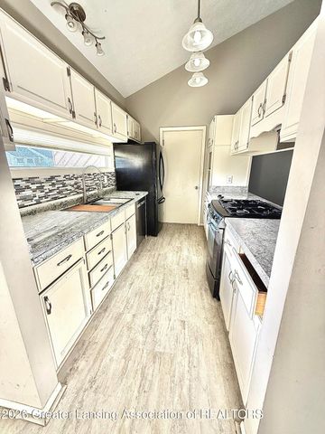2352 Graystone Drive, Okemos, MI 48864