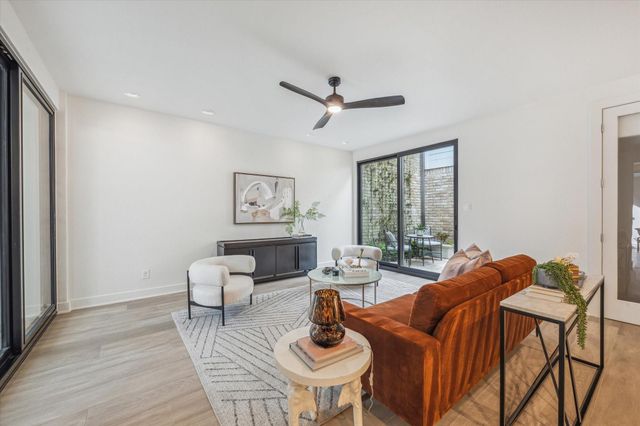 40 River Hollow Lane, Houston, TX 77027