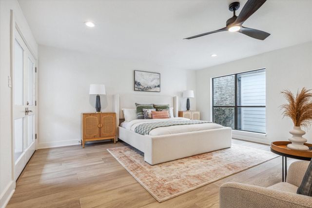 40 River Hollow Lane, Houston, TX 77027