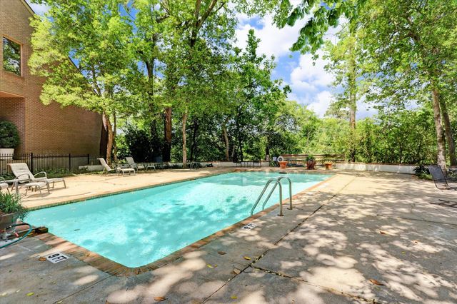 40 River Hollow Lane, Houston, TX 77027