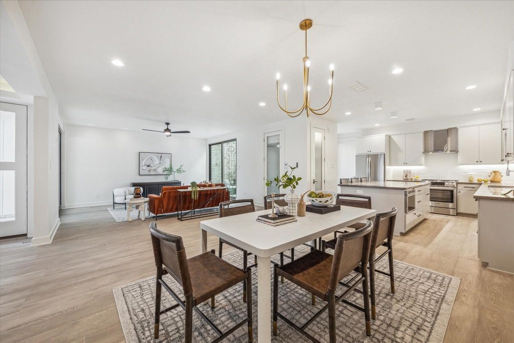 40 River Hollow Lane, Houston, TX 77027
