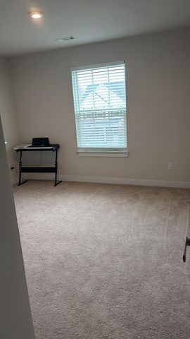 300 Finnegan Ct, Spring Hill, TN 37174