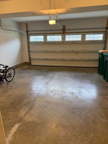 300 Finnegan Ct, Spring Hill, TN 37174