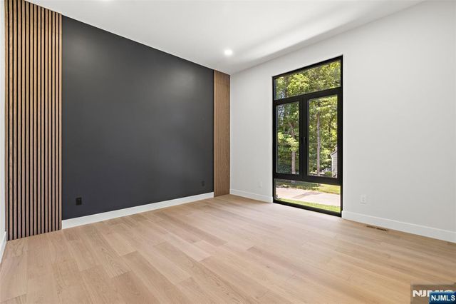 302 Pine Street, Haworth, NJ 07641