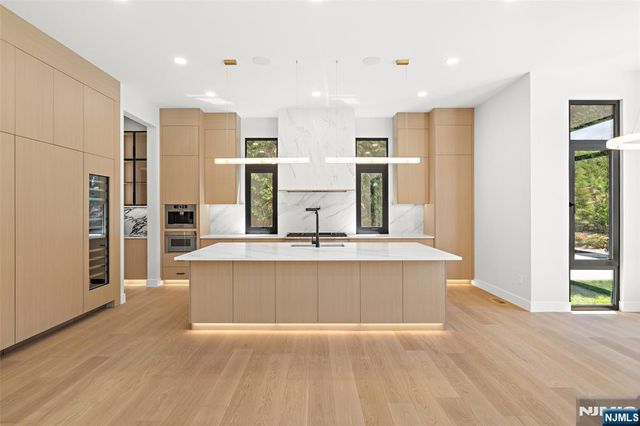 302 Pine Street, Haworth, NJ 07641