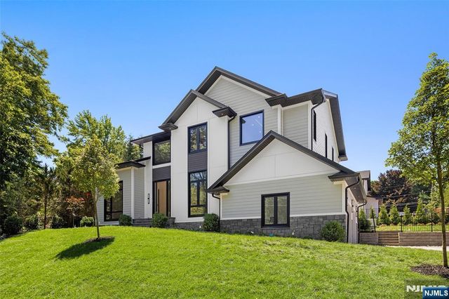 302 Pine Street, Haworth, NJ 07641