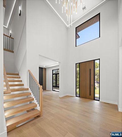 302 Pine Street, Haworth, NJ 07641
