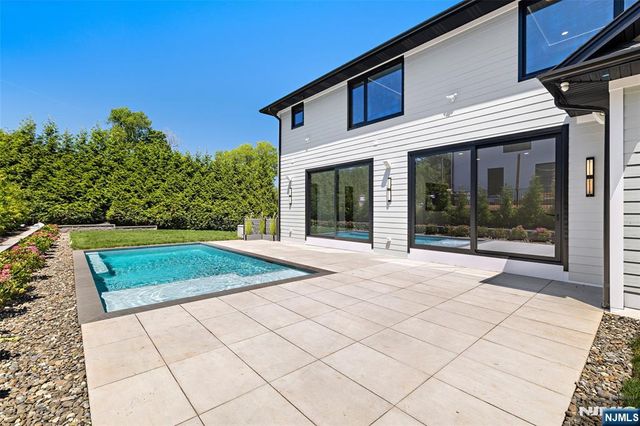 302 Pine Street, Haworth, NJ 07641