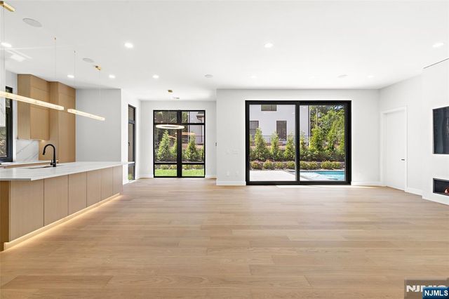 302 Pine Street, Haworth, NJ 07641