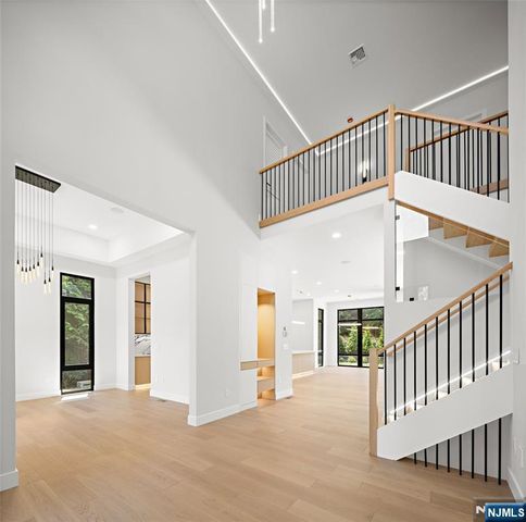 302 Pine Street, Haworth, NJ 07641