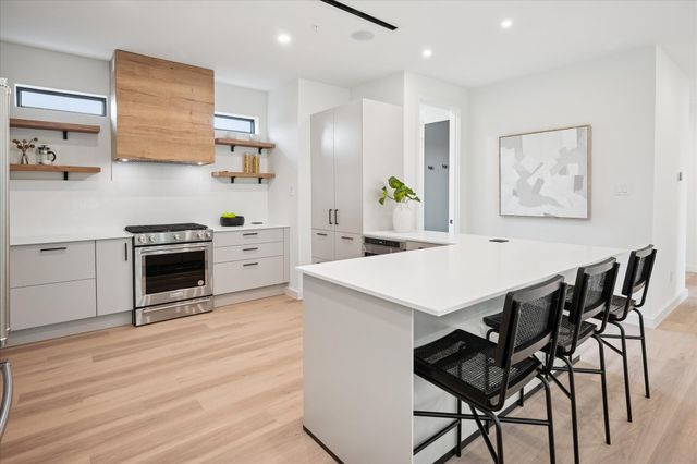 4534 Lake Avenue 103, Dallas, TX 75219