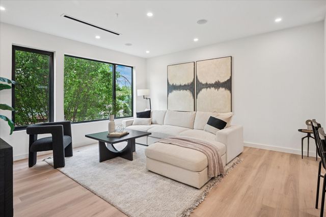 4534 Lake Avenue 103, Dallas, TX 75219