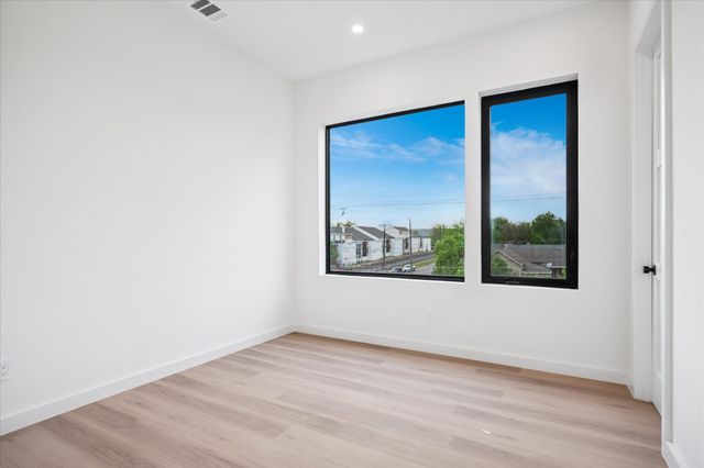 4534 Lake Avenue 103, Dallas, TX 75219