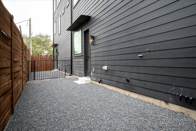 4534 Lake Avenue 103, Dallas, TX 75219