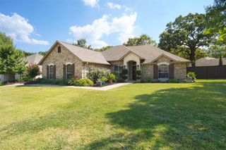 112 Ty Lane, Azle, TX 76020