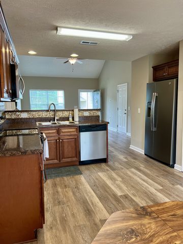 616 Niagra Ln, Murfreesboro, TN 37129