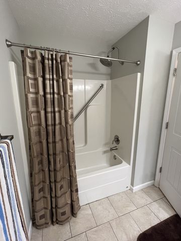 616 Niagra Ln, Murfreesboro, TN 37129